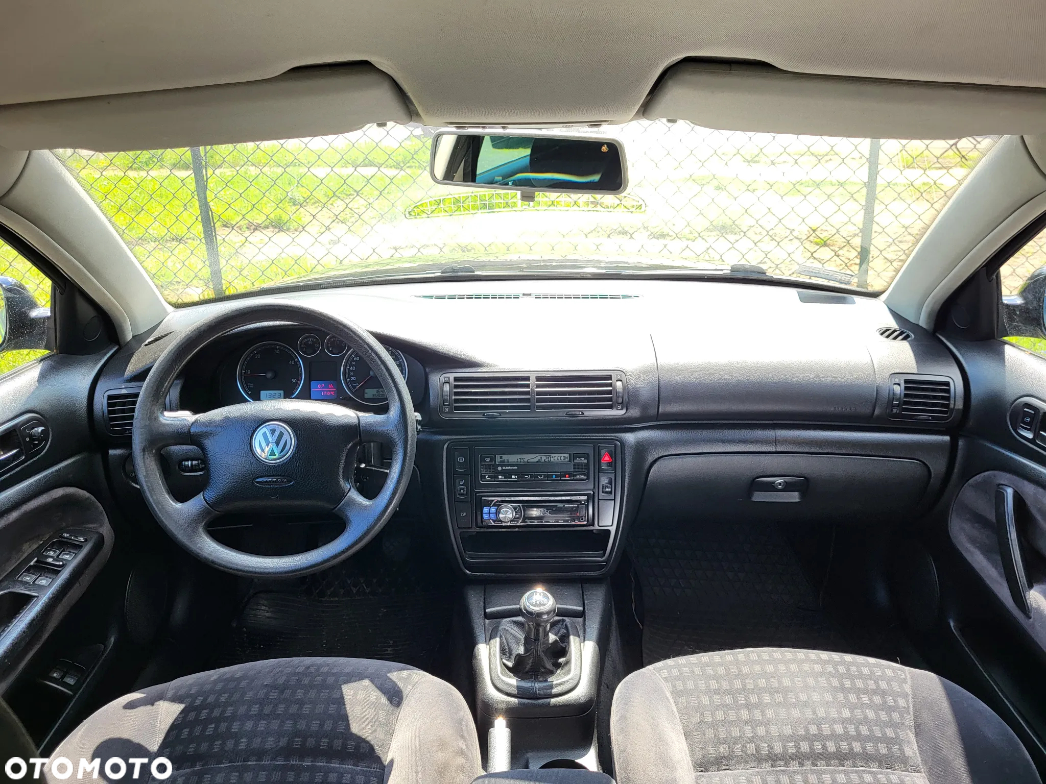 Volkswagen Passat 1.9 TDI Highline - 5