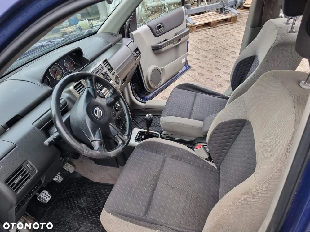 Nissan X-Trail 2.5 Elegance - 14