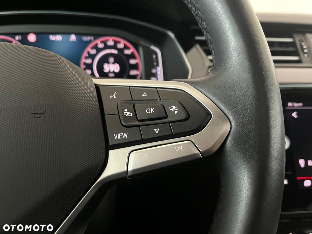 Volkswagen Passat Variant 2.0 TSI Elegance DSG - 27