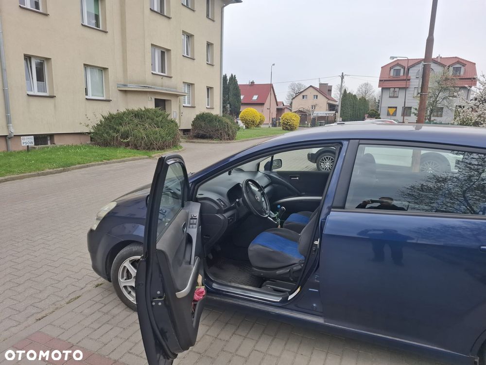 Toyota Corolla Verso 1.8 Luna - 4