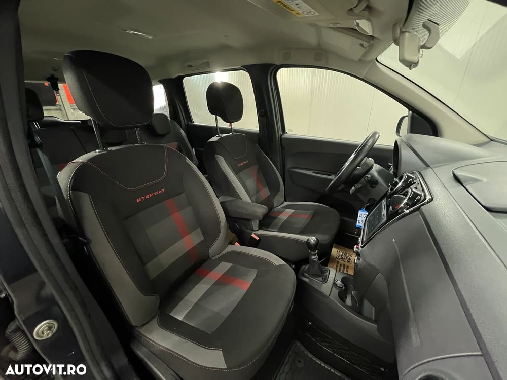 Dacia Lodgy 1.5 Blue dCi Stepway - 11
