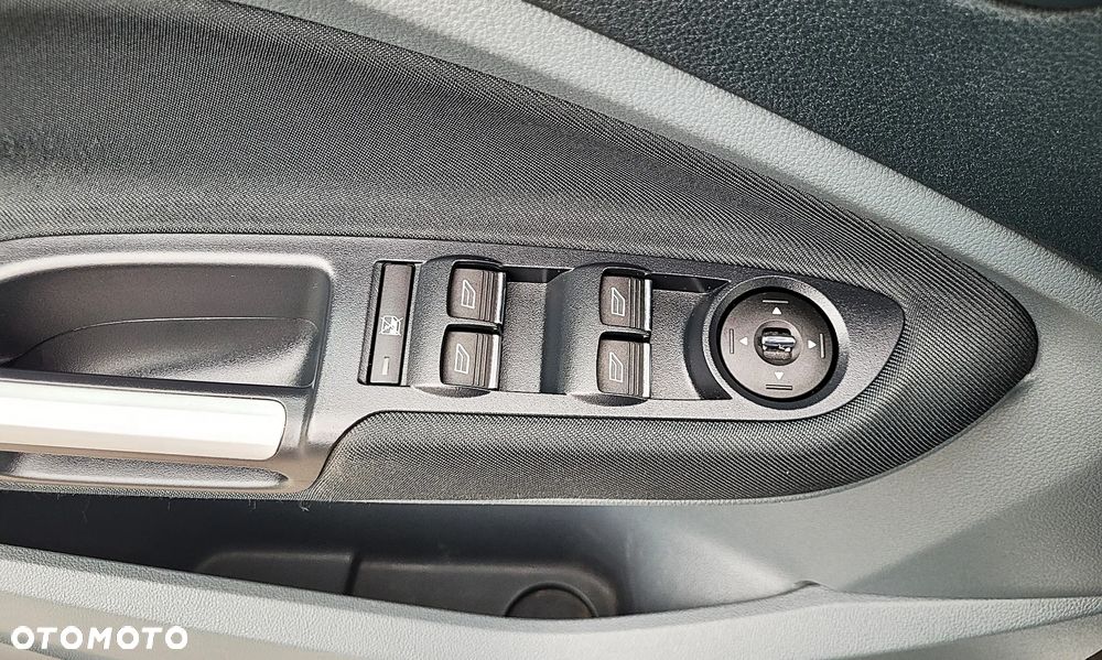 Ford C-MAX 1.6 Ti-VCT Titanium - 23