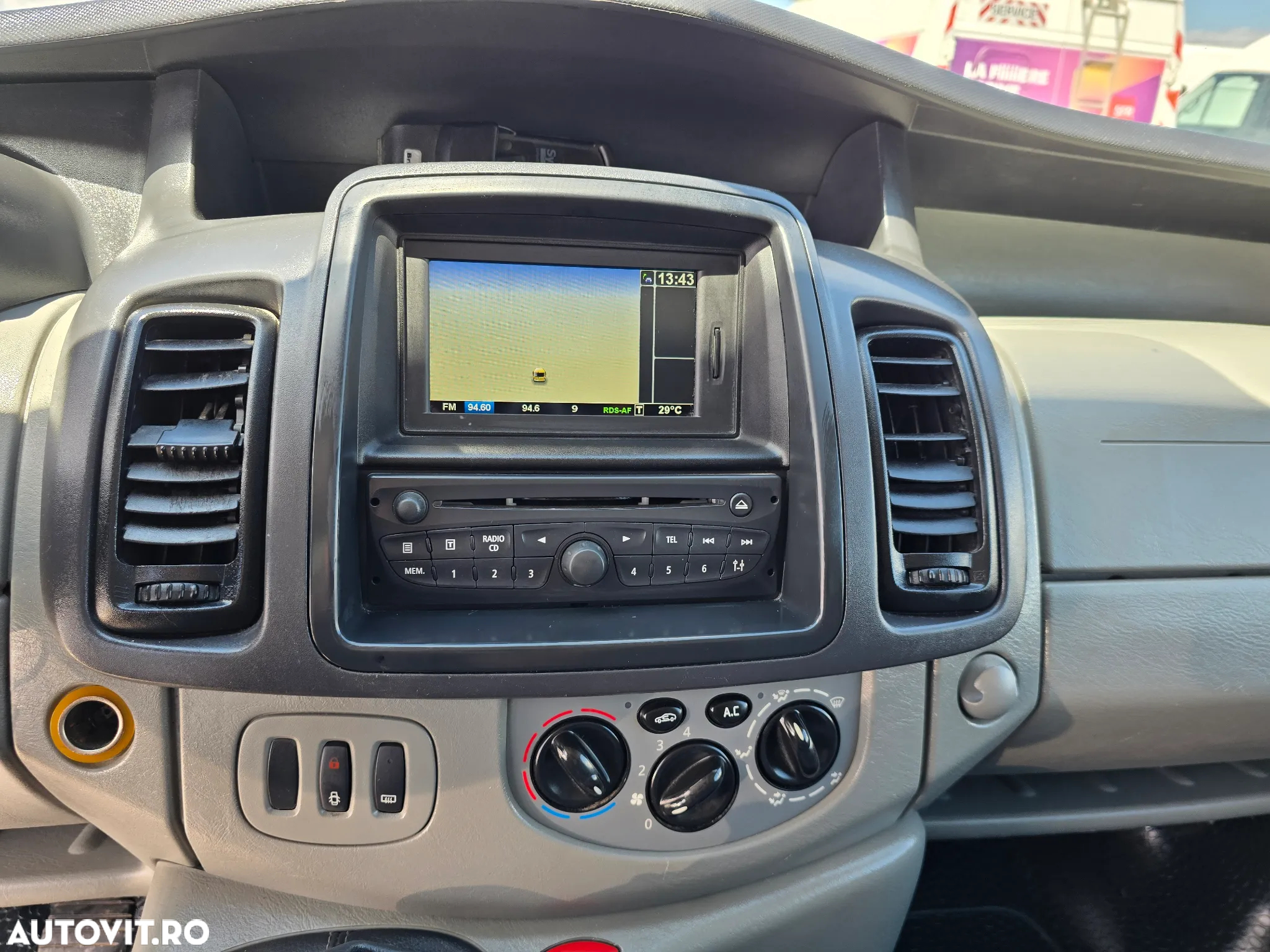 Renault Trafic Long L2H1 - 17