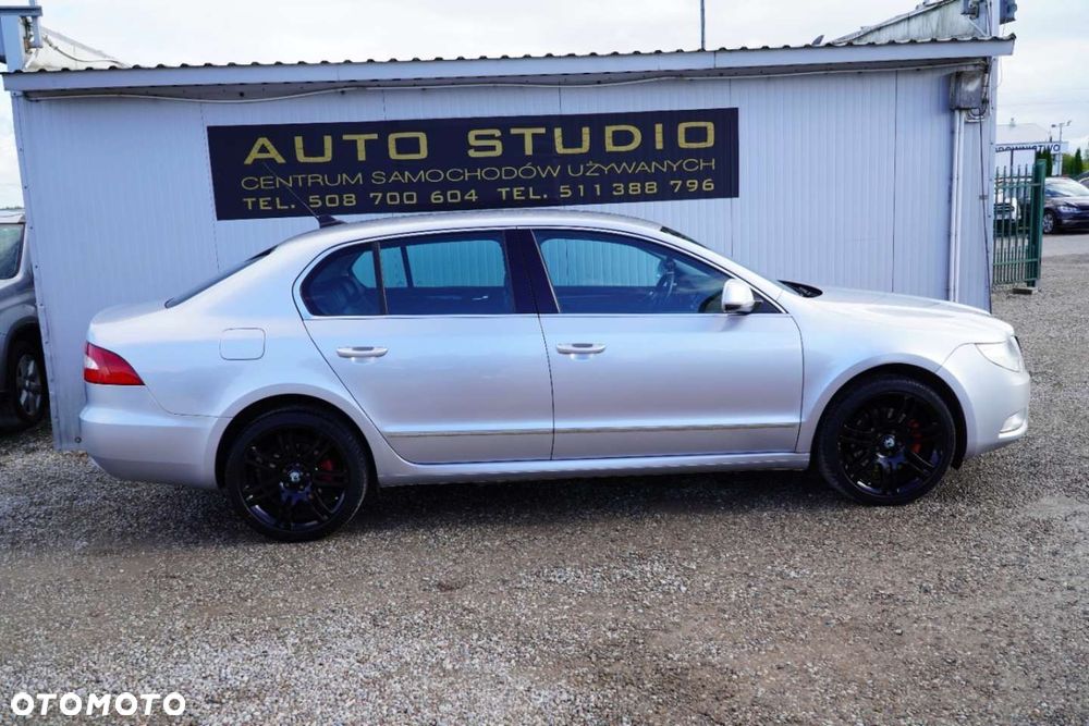 Skoda Superb 2.0 TDI DSG Exclusive - 24
