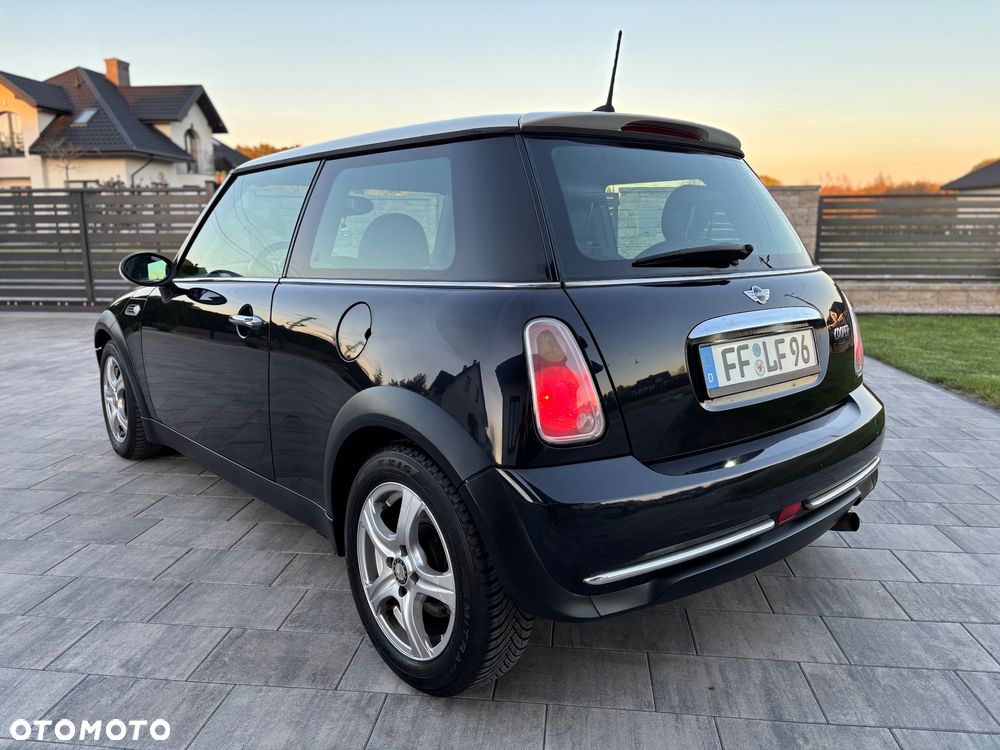 MINI Cooper Standard - 3