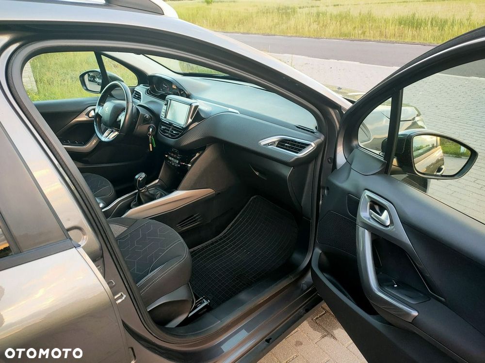 Peugeot 2008 1.6 BlueHDi Style - 18