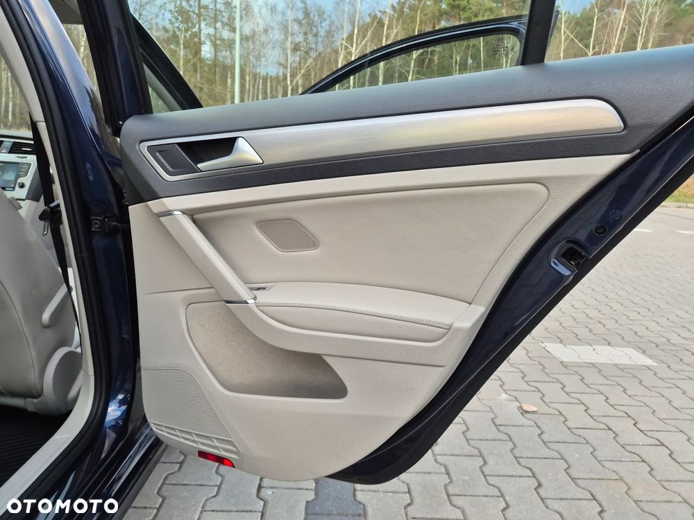 Volkswagen Golf - 12