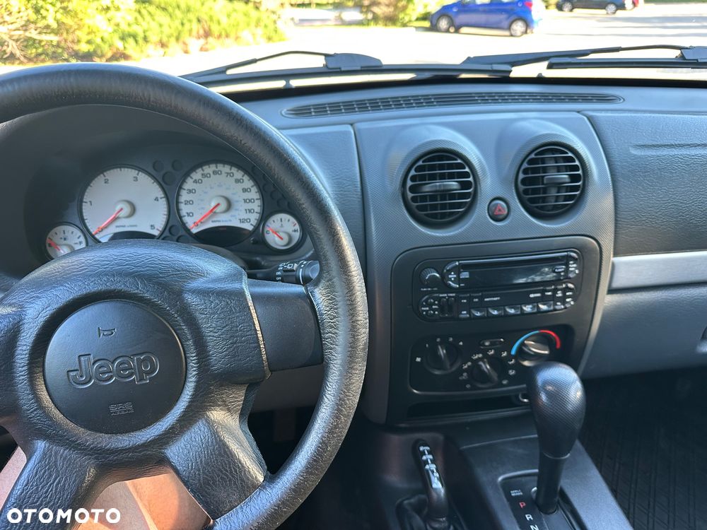 Jeep Cherokee - 7