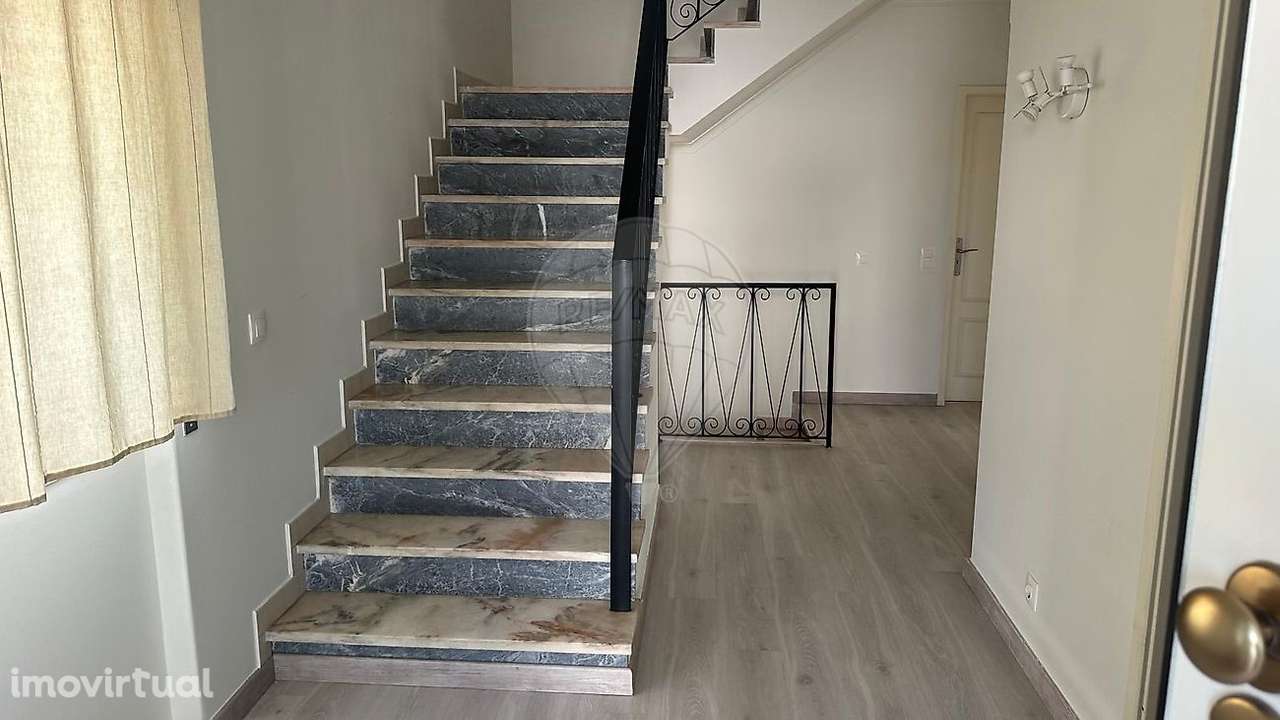 Moradia T5 para venda - Grande imagem: 3/4