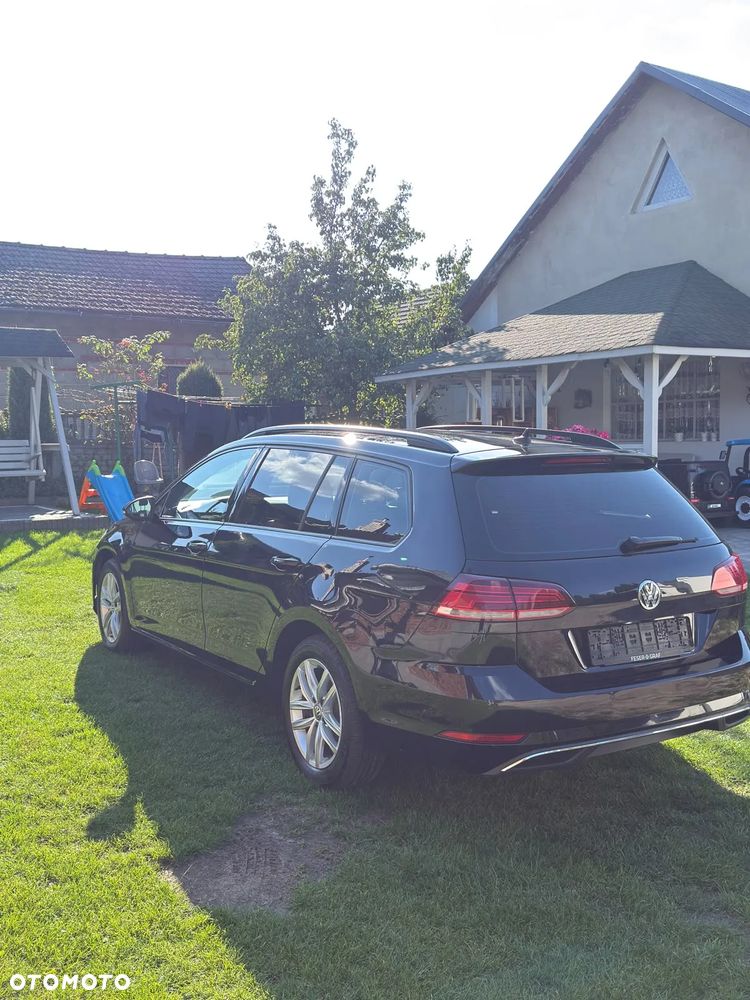 Volkswagen Golf - 9