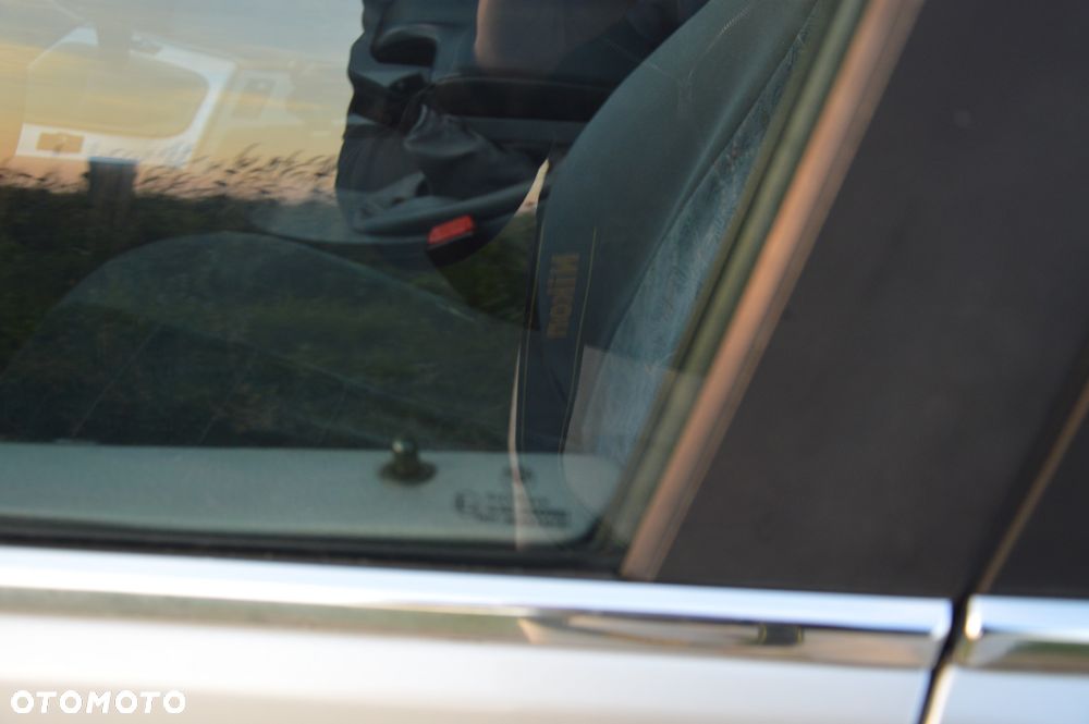 BMW Seria 3 320d - 23