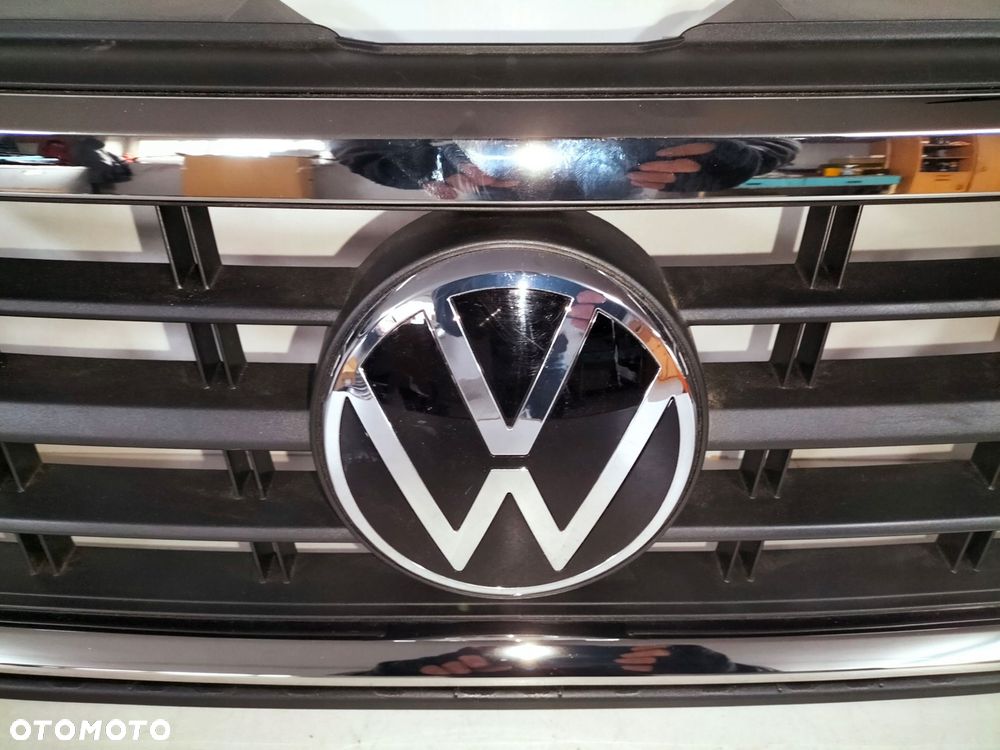 atrapa kratka grill vw polo vi lift 20- sedan - 4