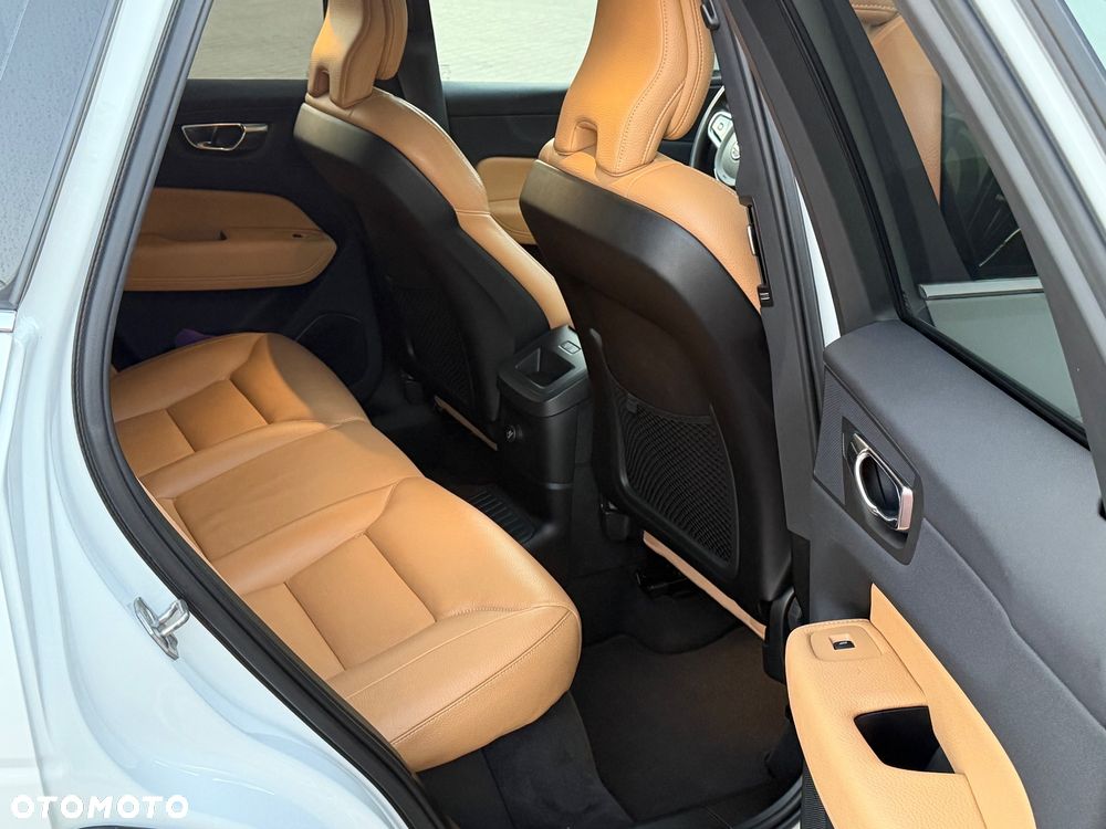 Volvo XC 60 - 19