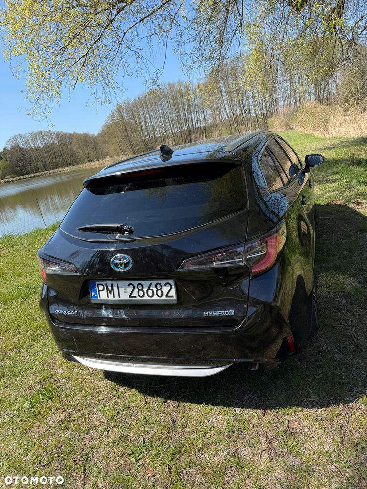 Toyota Corolla 1.8 Hybrid Executive - 17