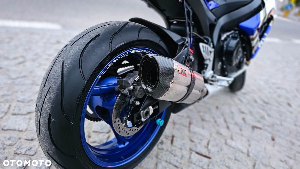 Suzuki GSX-R - 7