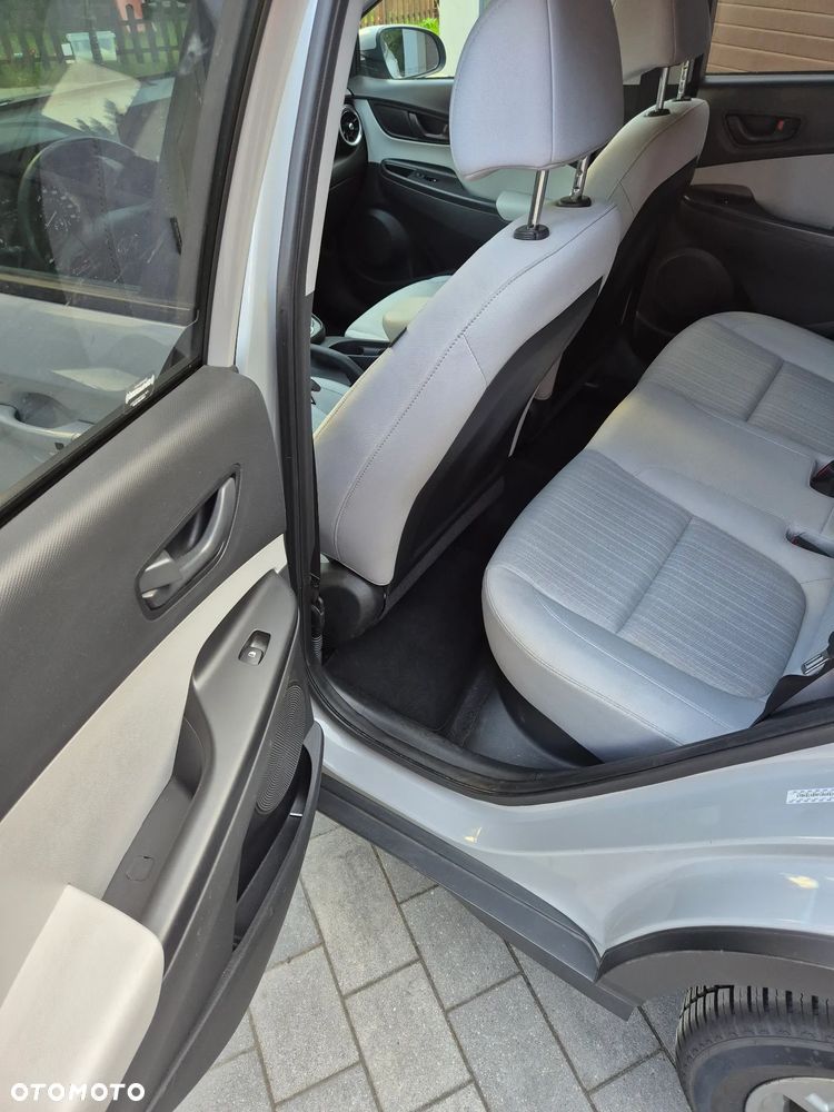Hyundai Kona - 8