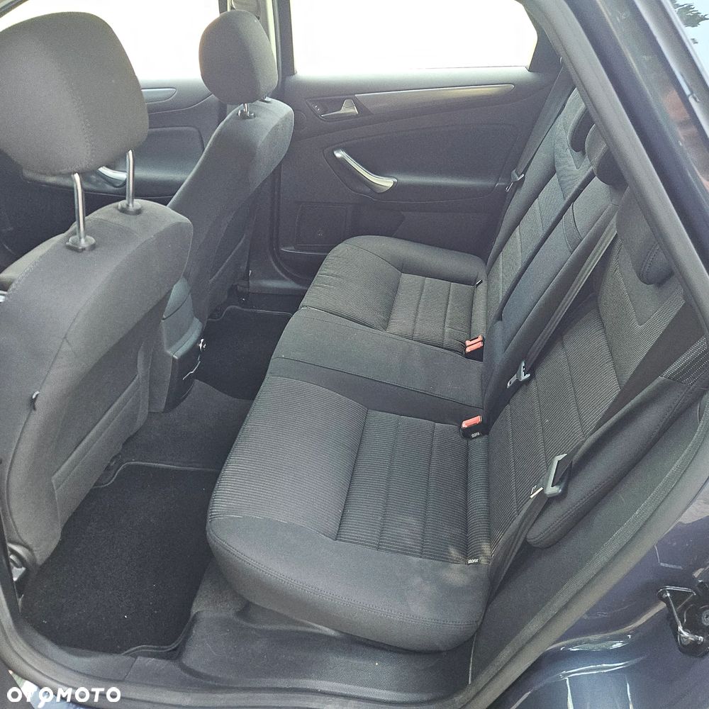 Ford Mondeo SW - 17
