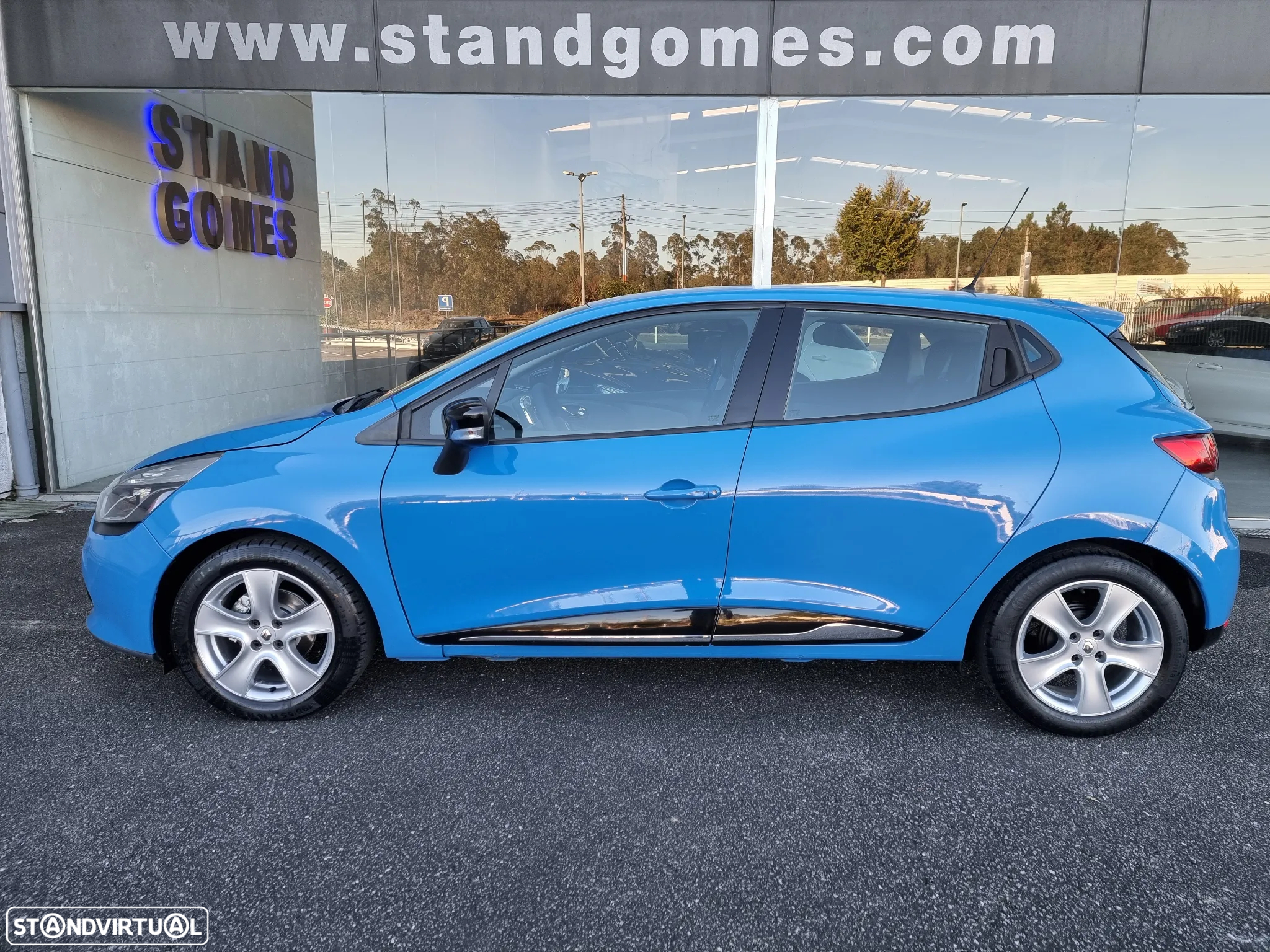 Renault Clio 1.5 dCi Dynamique S - 4