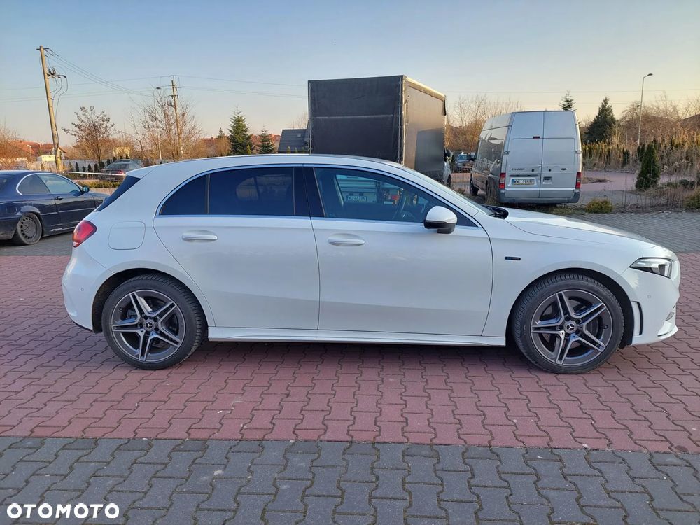 Mercedes-Benz Klasa A 250 E AMG Line 8G-DCT - 5