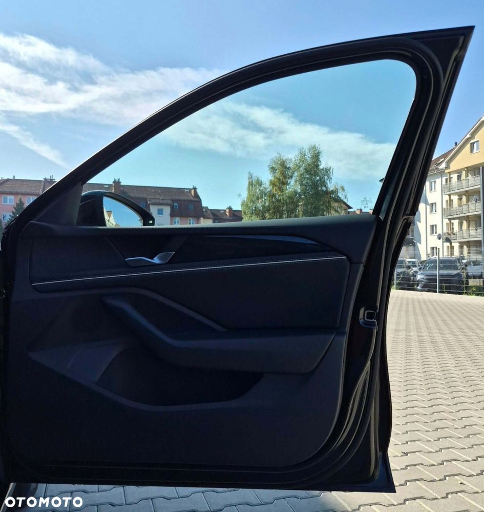 Volkswagen Passat - 31