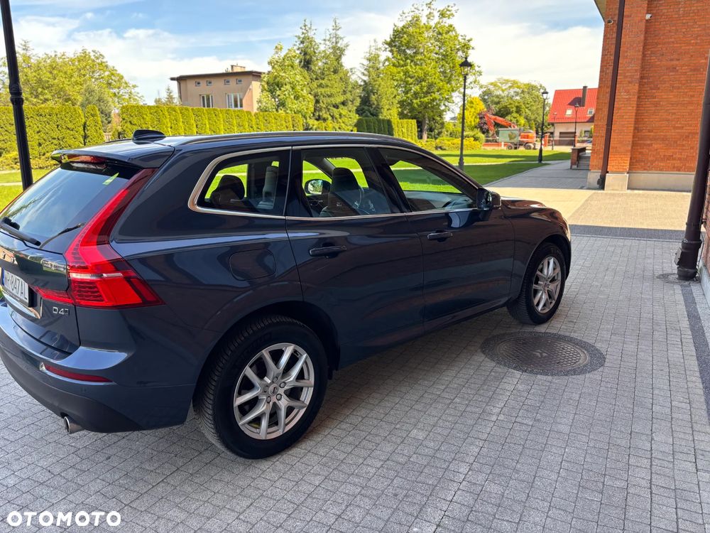 Volvo XC 60 D4 AWD Momentum - 3