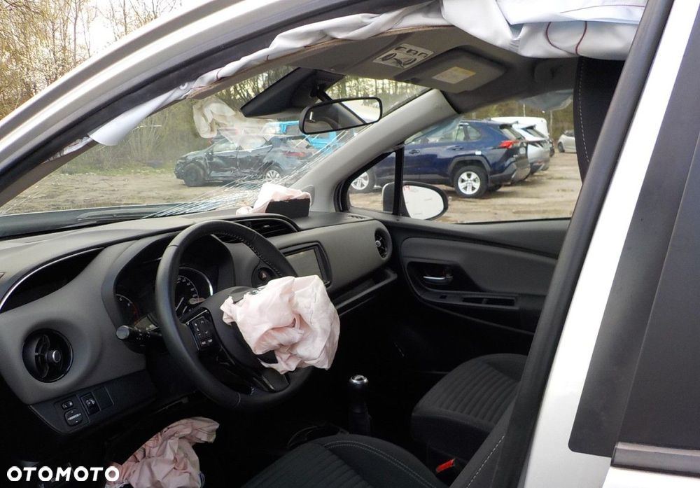 Toyota Yaris 1.0 Comfort - 24