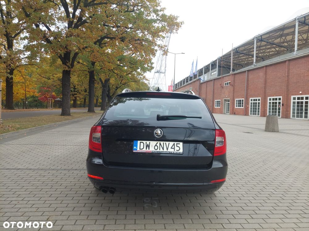 Skoda Superb 2013 photo 4