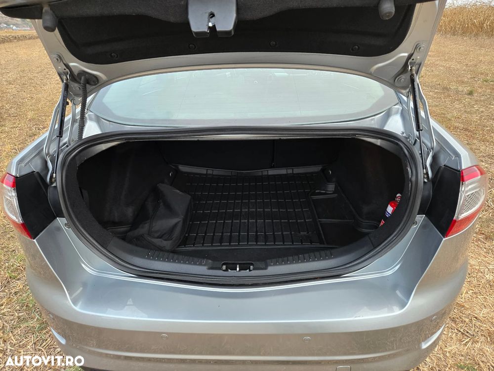 Ford Mondeo - 11