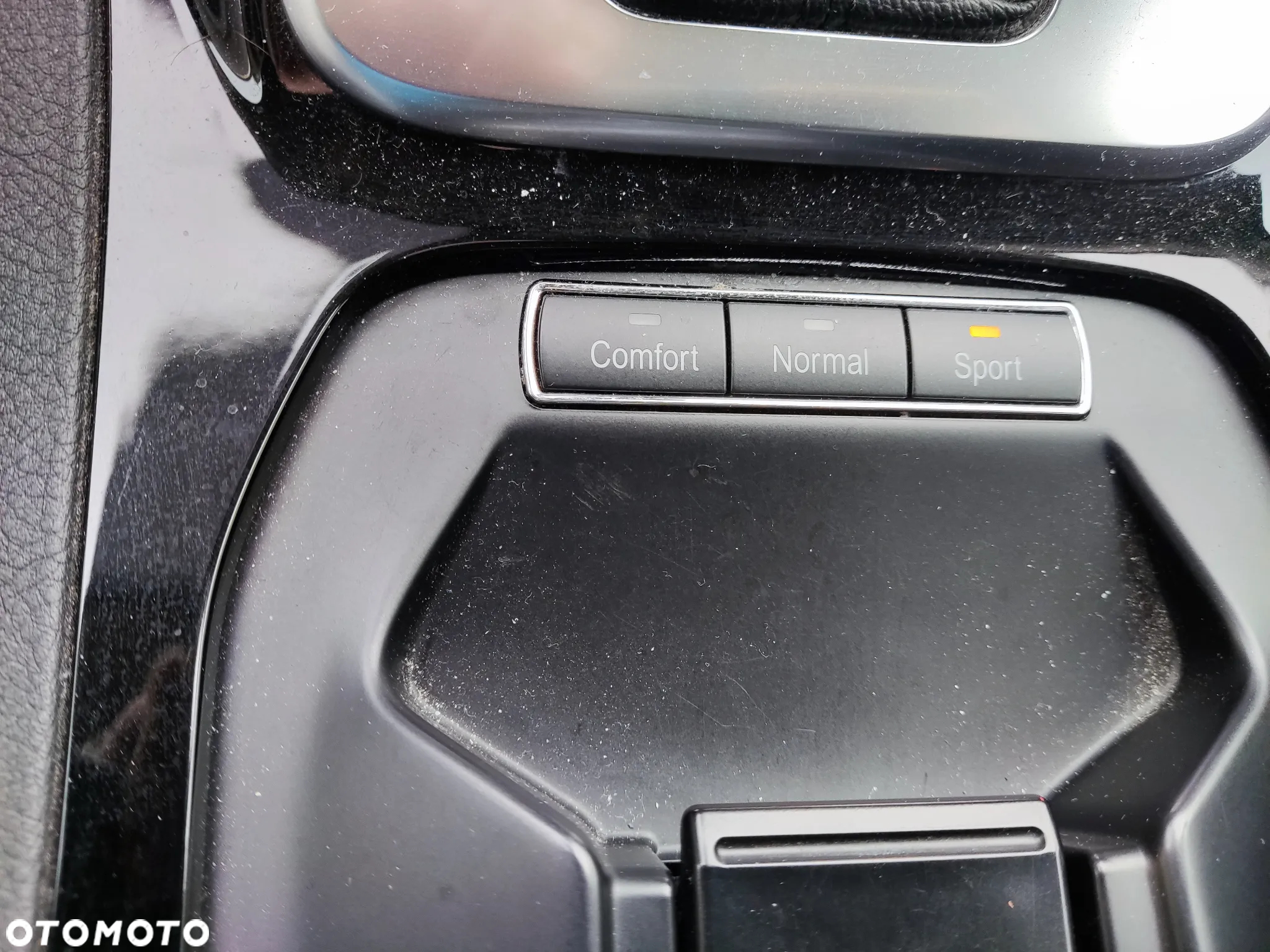Ford S-Max 2.0 EcoBoost Titanium - 26
