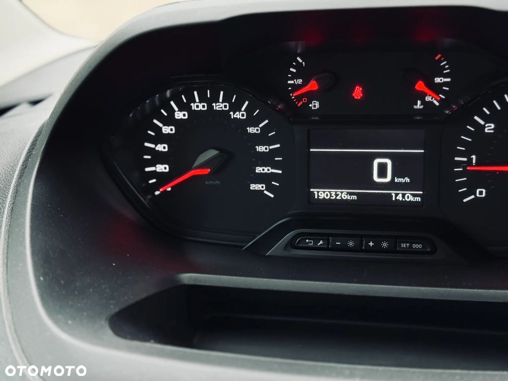 Peugeot Partner - 27