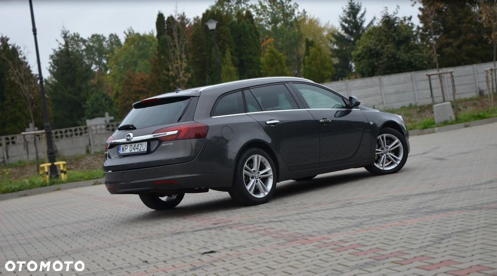 Opel Insignia - 12