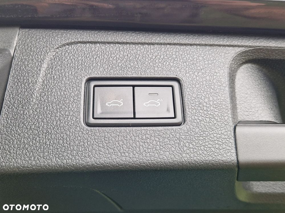 Volkswagen Passat 2.0 TDI SCR DSG Business - 24