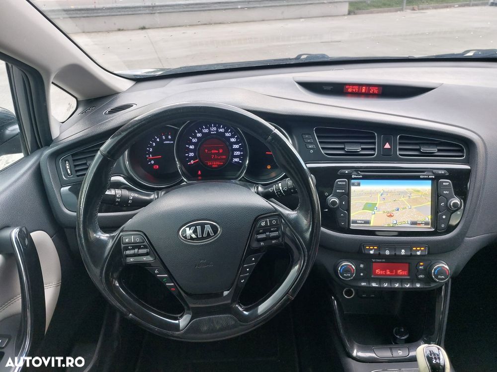KIA Ceed 2015 — imagine 14