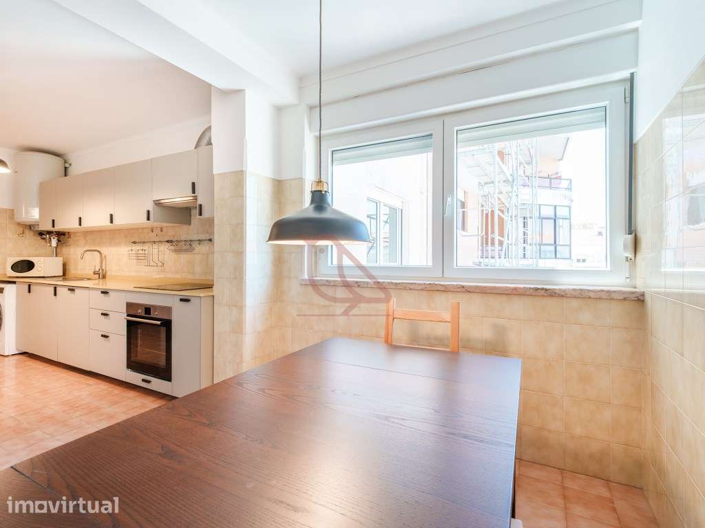 Apartamento T3 / Arrendamento / Cozinha Renovada /Varanda / Centro ... - Grande imagem: 4/31