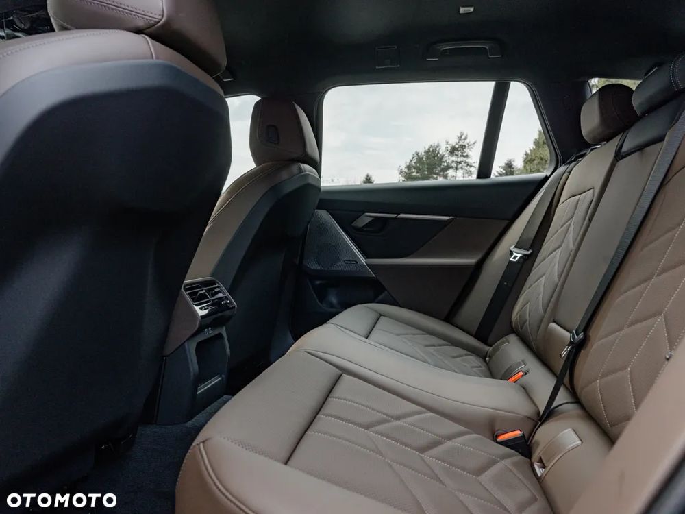 BMW Seria 5 520d xDrive - 16