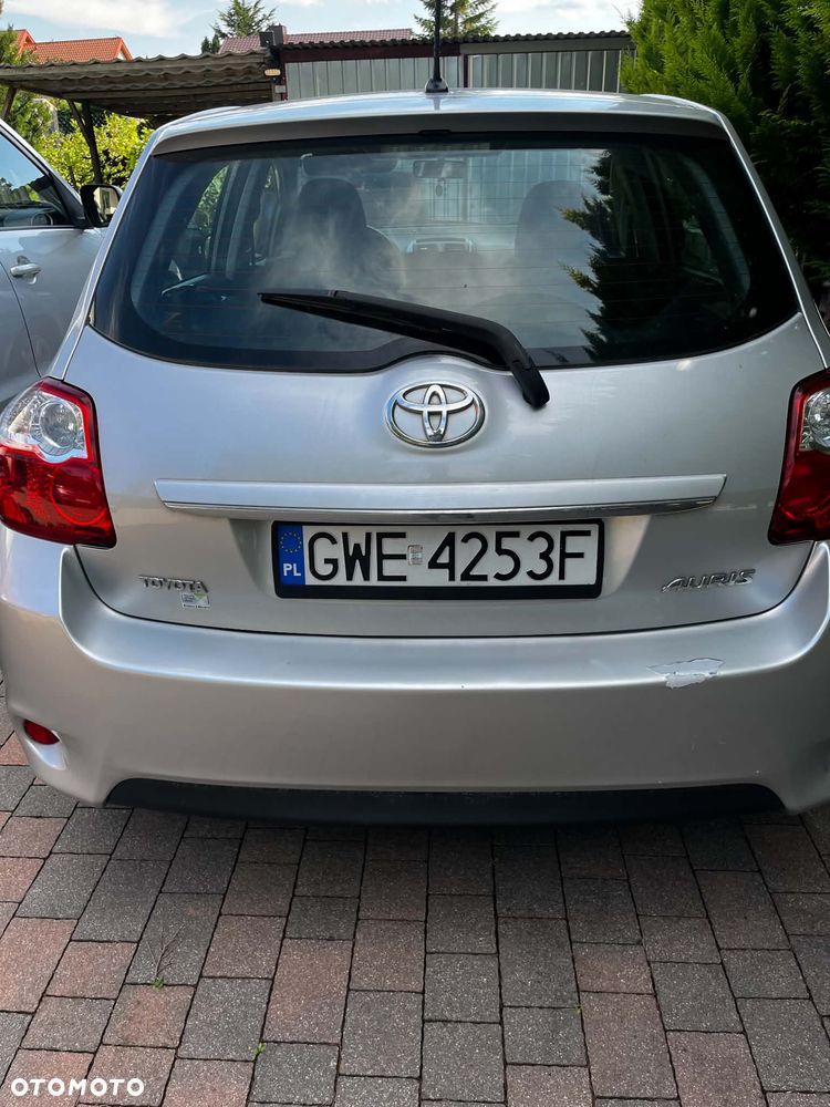 Toyota Auris 1.4 D-4D Terra EU5 - 3
