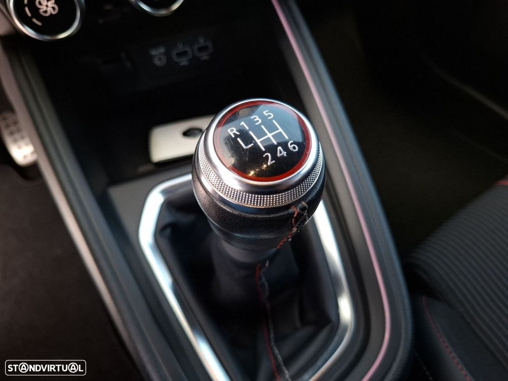 Renault Clio 1.0 TCe RS Line - 18