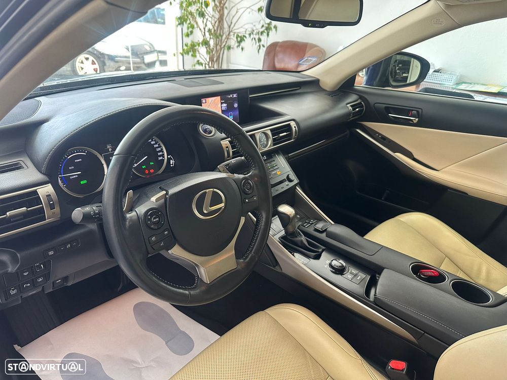 Lexus IS 300 - 12