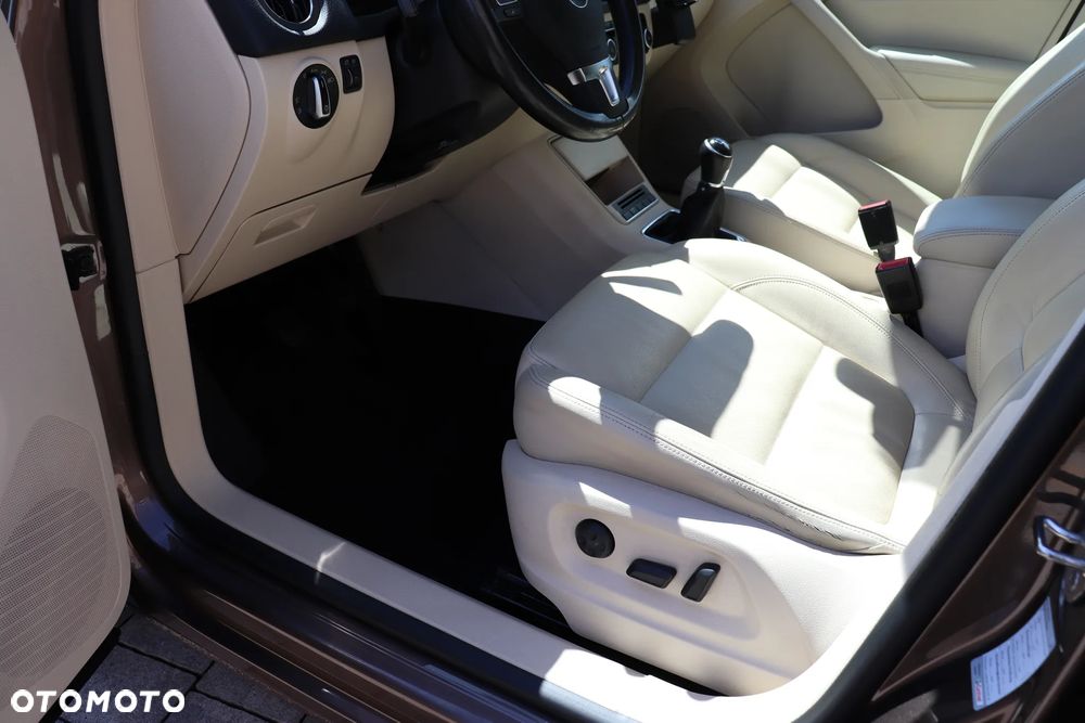 Volkswagen Tiguan 2.0 TDI BlueMot Sport&Style - 24