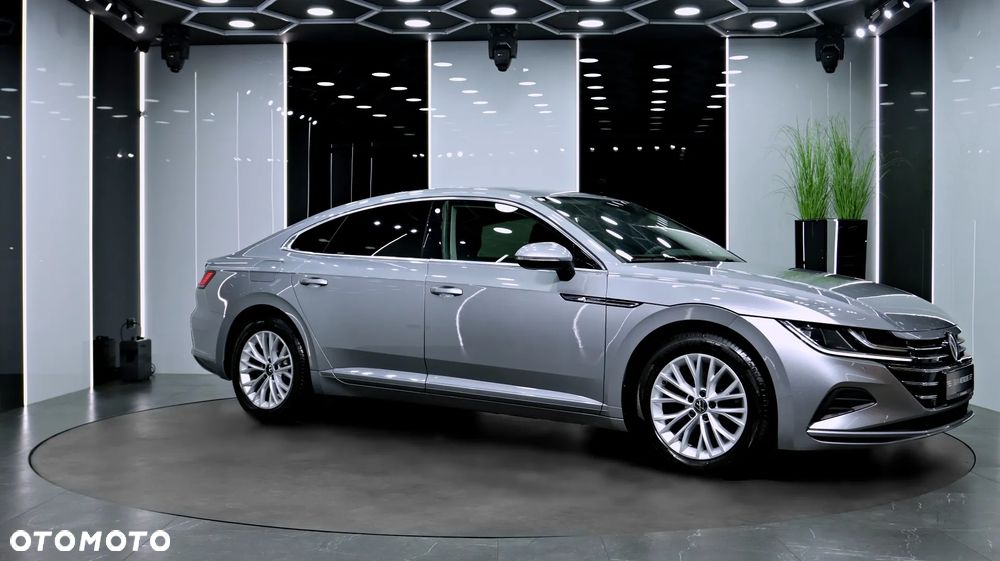 Volkswagen Arteon 2.0 TSI Essence DSG - 12