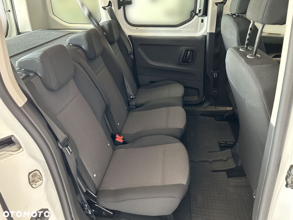 Toyota Proace City Verso 1.2 D-4T Combi - 19