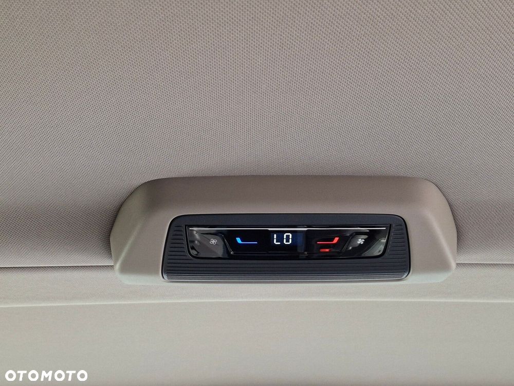 Volkswagen Multivan 2.0 TDI L2 Life DSG - 33