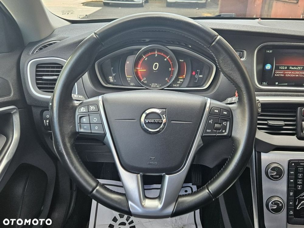 Volvo V40 D2 Drive-E Ocean Race - 13