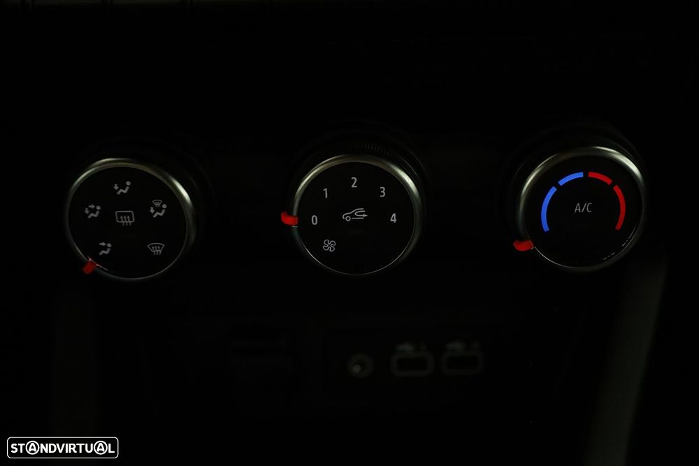 Renault Clio 1.0 TCe Evolution - 12