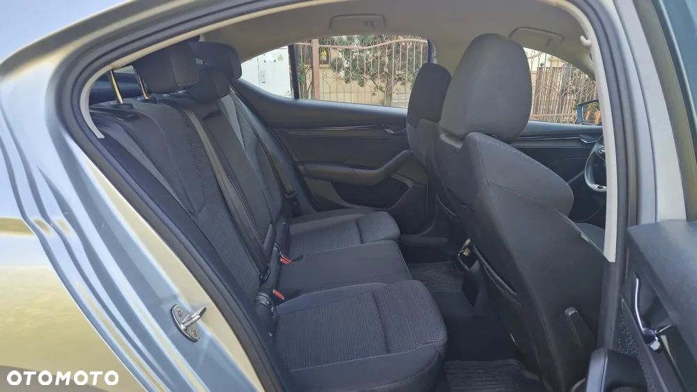 Skoda Octavia 2.0 TDI Ambition - 9