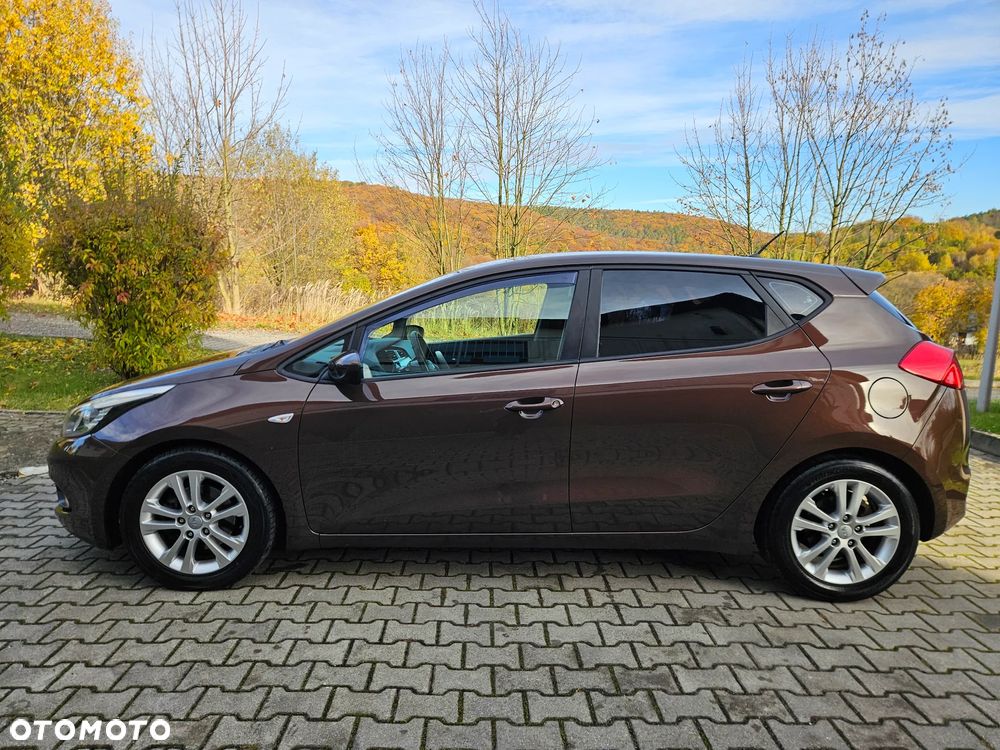 Kia Ceed 1.6 GDI Fifa World Cup Edition - 32