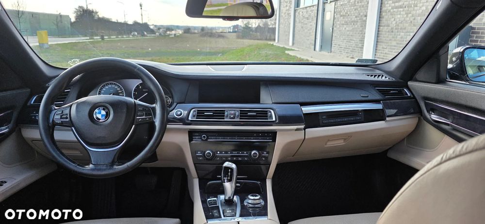 BMW Seria 7 730d - 13