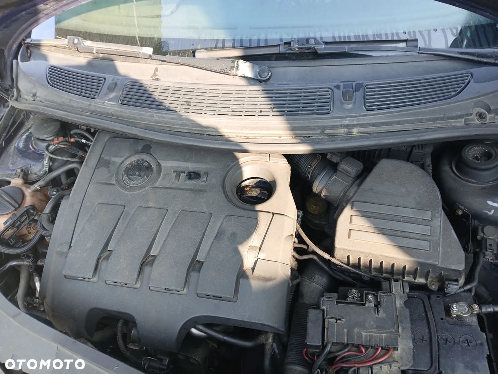 skoda fabia II silnik 1.6 tdi cayb skrzynia kfk sanki belka przód tył wahacz zacisk zwrotnica - 2