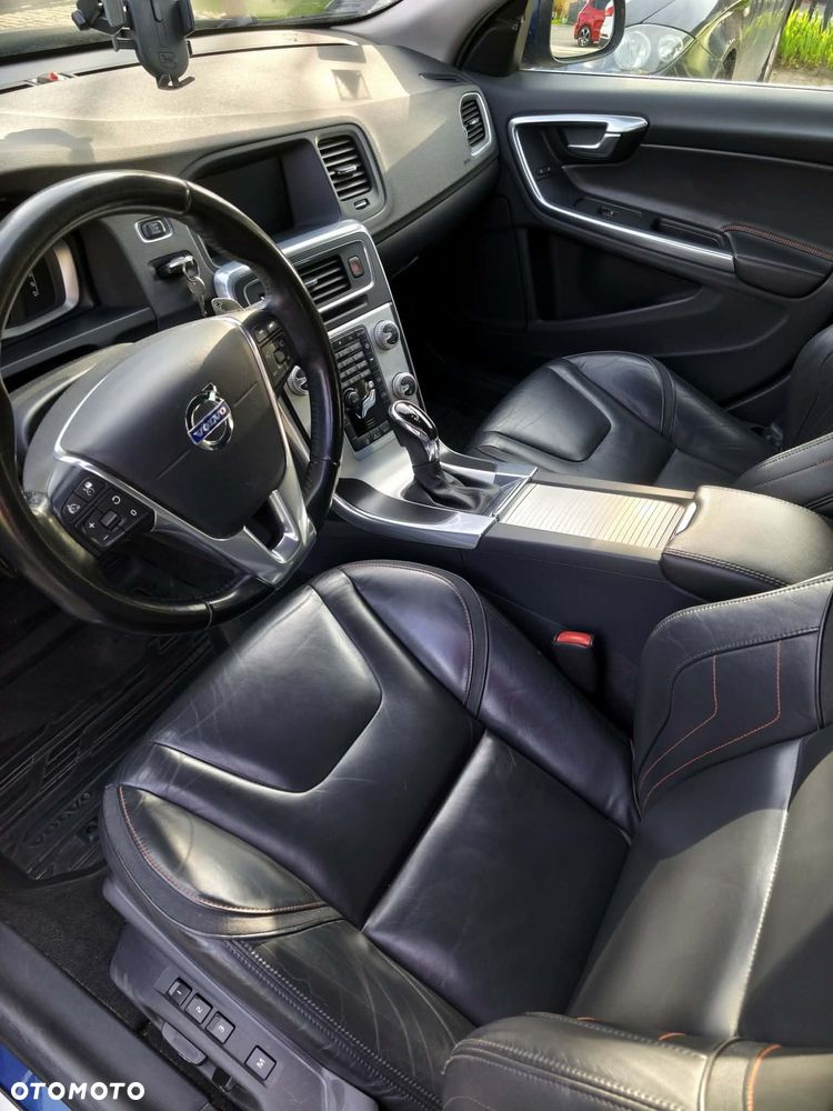 Volvo V60 D4 AWD Ocean Race - 9