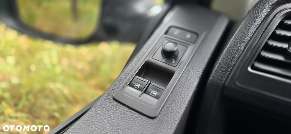 Volkswagen Transporter Multivan Kurz Business - 14